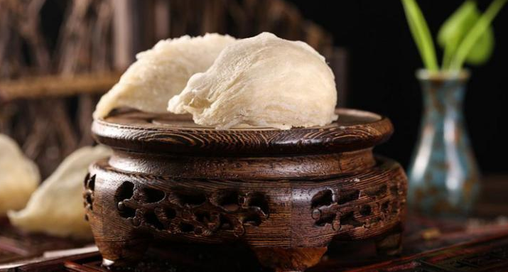 長(cháng)期的食用燕窩可以有哪些好處？女人常吃燕窩身體會(huì )有哪些變化？